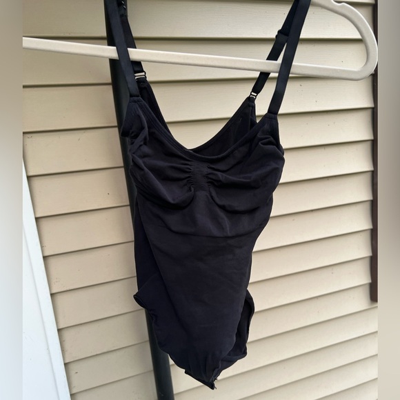 Skims bodysuit L/XL - Picture 1 of 4
